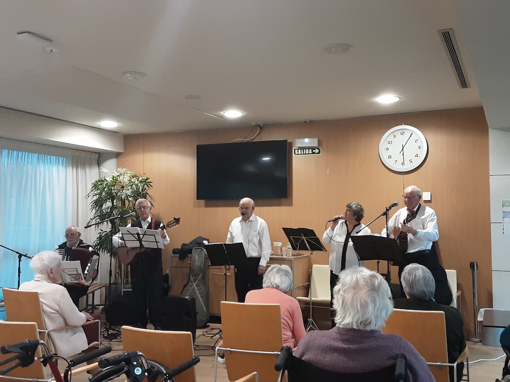 El Grupo Tamarindo hizo vibrar a todos este 18 de febrero 3 - Residencia Beloso Alto - Pamplona grupo tamarindo - El Grupo Tamarindo hizo vibrar a todos este 18 de febrero