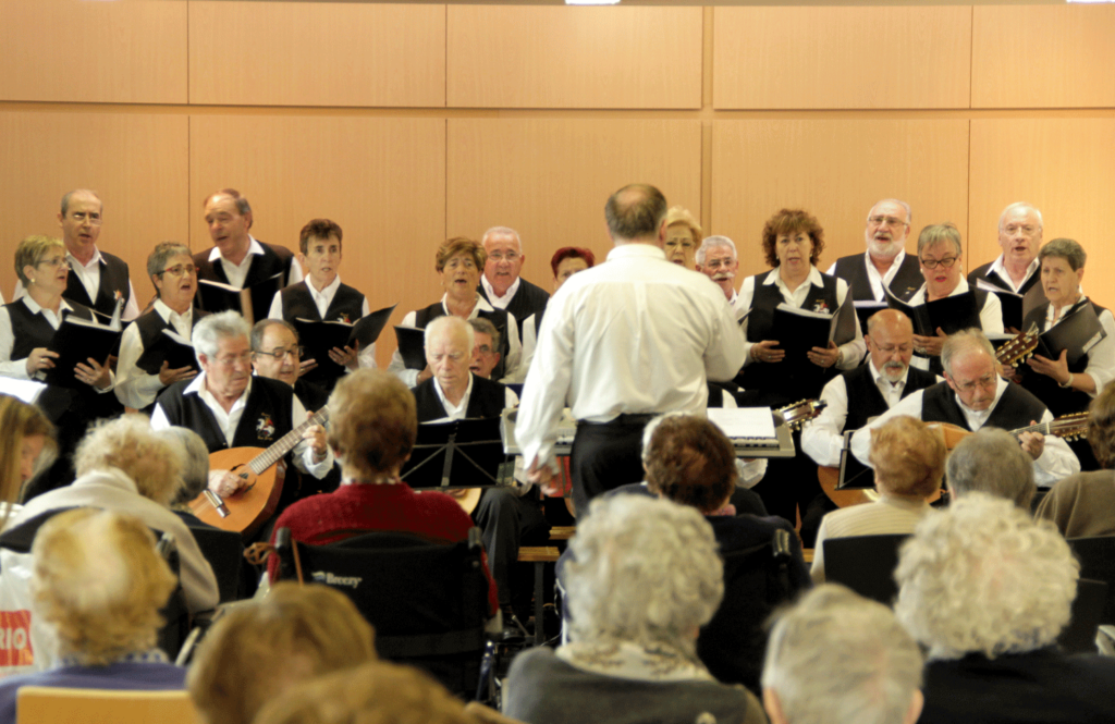 coral san jorge1 - El Coro de San Jorge pone música en Residencia Beloso Alto