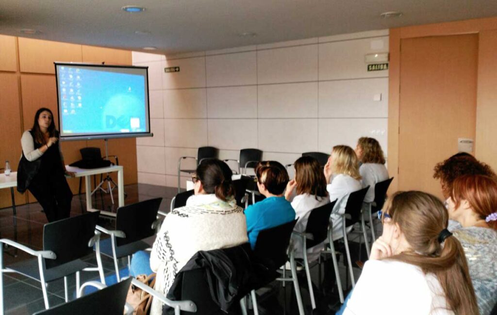 RBA duodopa - El profesional de Residencia Beloso Alto recibe un curso en Duodopa