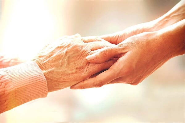 000092151M - El ingreso en una residencia de personas mayores en tiempos de COVID-19