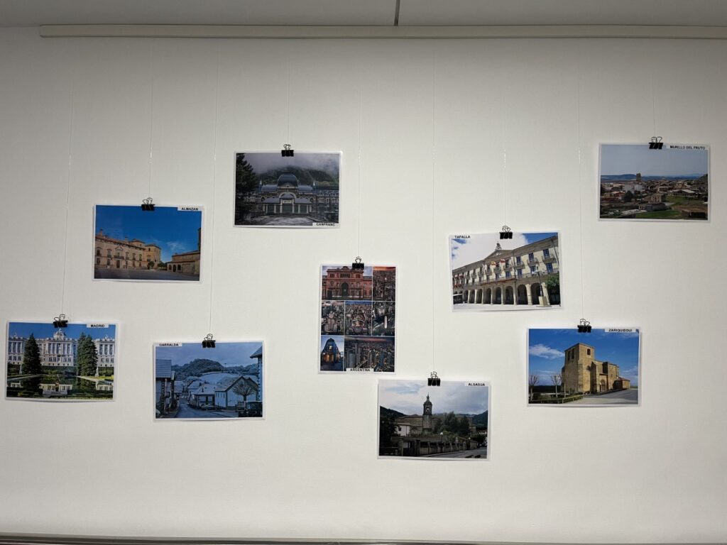 thumbnail IMG 4028 - Llenamos el centro de fotografías del lugar de nacimiento de nuestros residentes