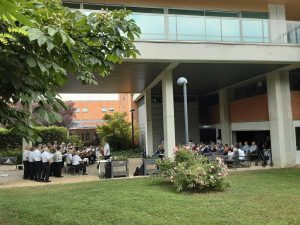 20250702 113437 - La Coral Yoar llena de música y emoción el Programa de Verano de Residencia Beloso Alto