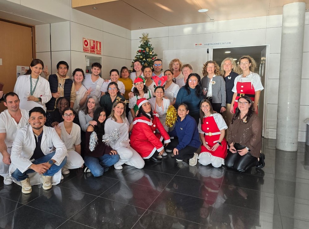 Grupo - El Dulce Sabor de la Innovación: Éxito Total en la I Edición del Concurso de Postres Navideños