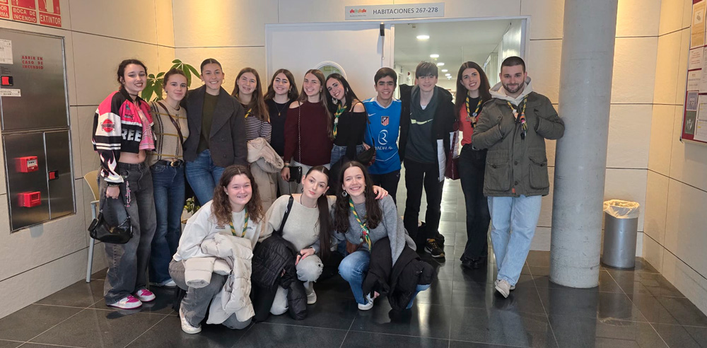 Visita Scouts Residencia Tercera Edad Pamplona