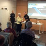 La Policía Nacional imparte una charla preventiva en el Centro Sociosanitario Residencia Beloso Alto ante la proximidad del verano y San Fermín